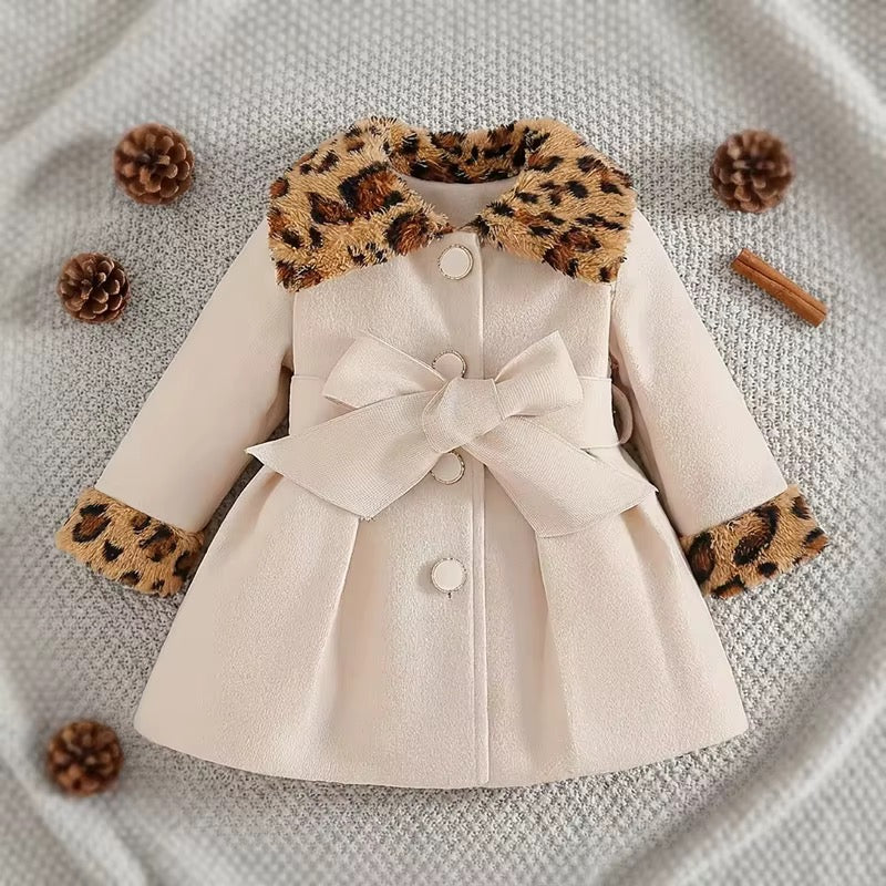 Ensemble automne 2 pièces pour fille 2026 — Haut à manches longues bouffantes et encolure carrée & short à ourlet floral 3D (transfrontalier)